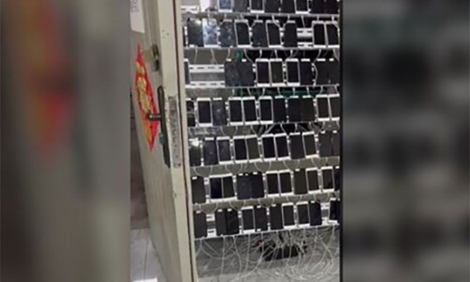 Số điện thoại nghi sử dụng trong các vụ lừa đảo tại khu phức hợp ở Bamban, Philippines. Ảnh: PNA