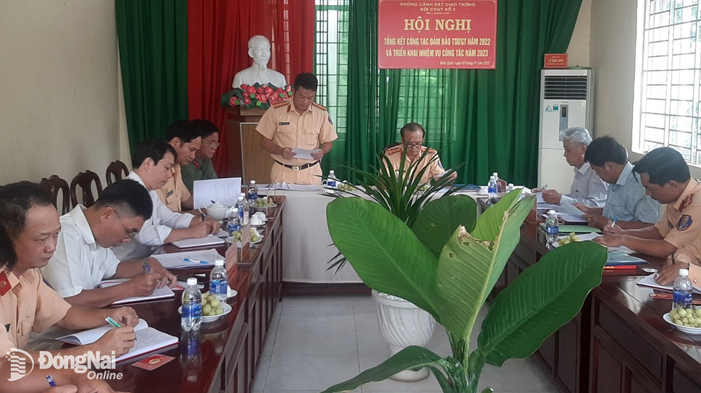 Deputy Head of the Provincial Party Committee's Organization Board Pham Anh Dung, attended the meeting of Traffic Police Team No. 2