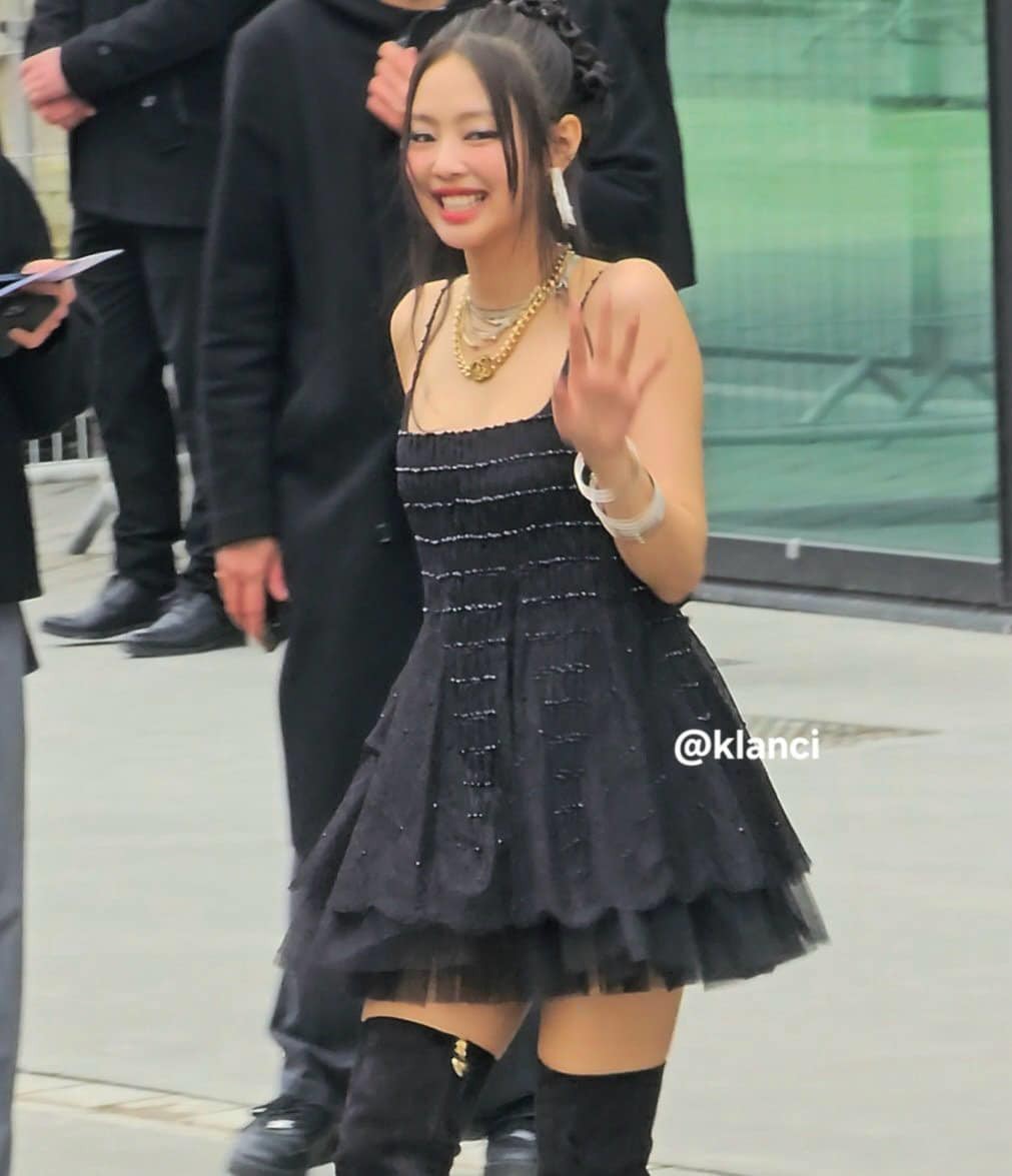 Jennie (BlackPink) được săn đón ảnh 2