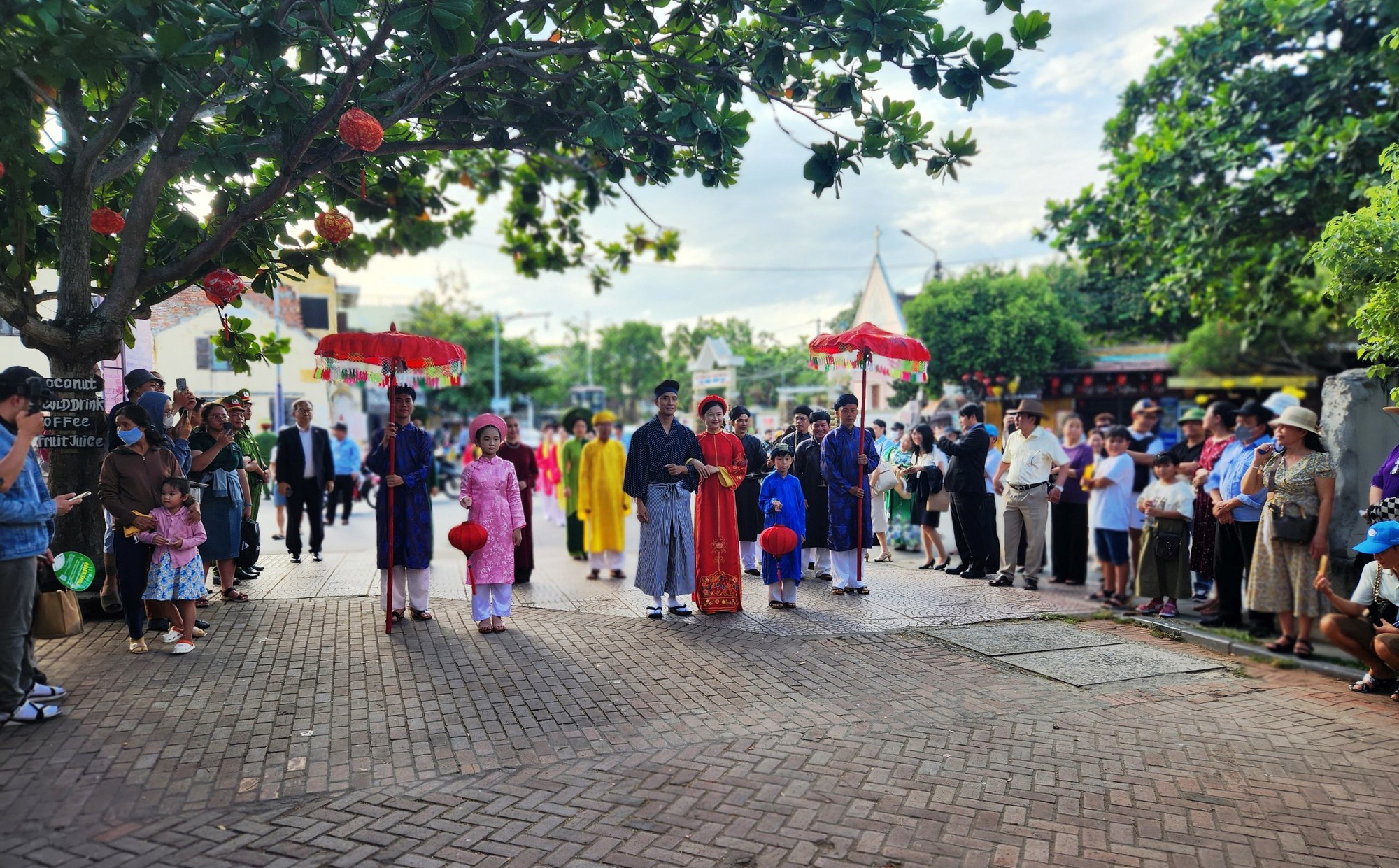 Tái hiện đám cưới 400 năm trước giữa Công nữ Ngọc Hoa và thương nhân Nhật Bản - Ảnh 10.