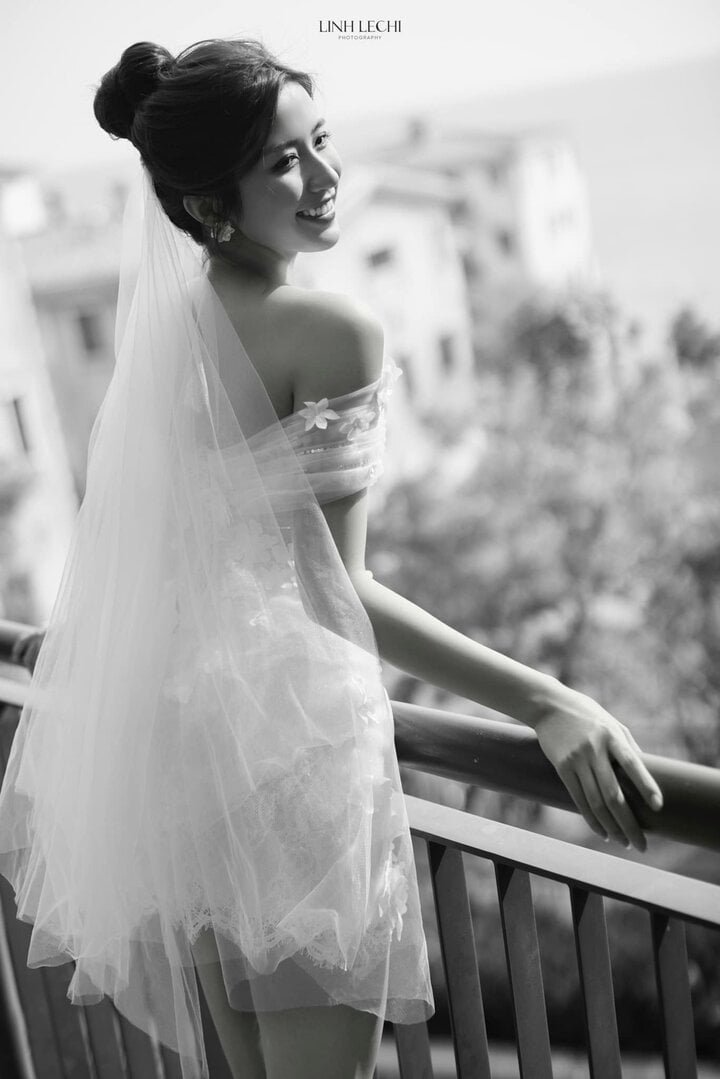 Ngoc Huyen est radieuse dans sa robe de mariée. (Photo : Le Chi Linh).