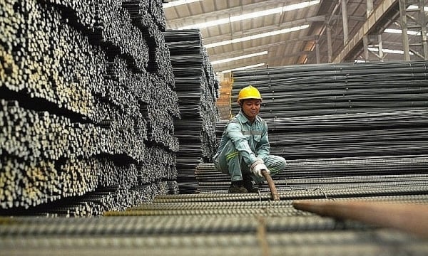 Steel Market Improves, Iron Ore Hits 5-Week High