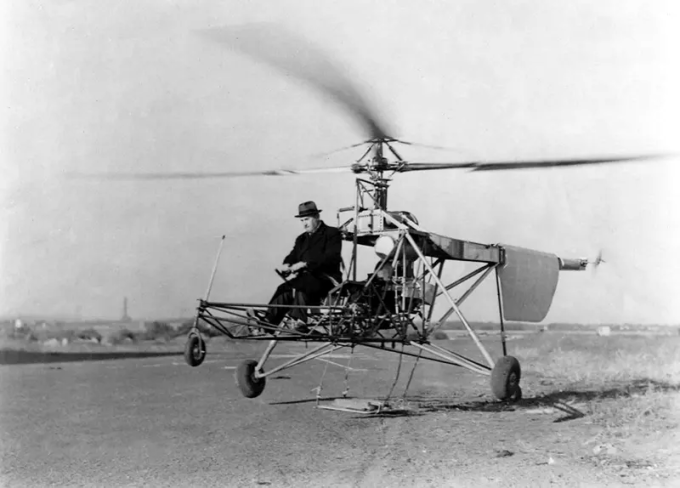 El primer vuelo de prueba del helicóptero VS-300 tuvo lugar en 1939. Foto: Rare Historical Photos