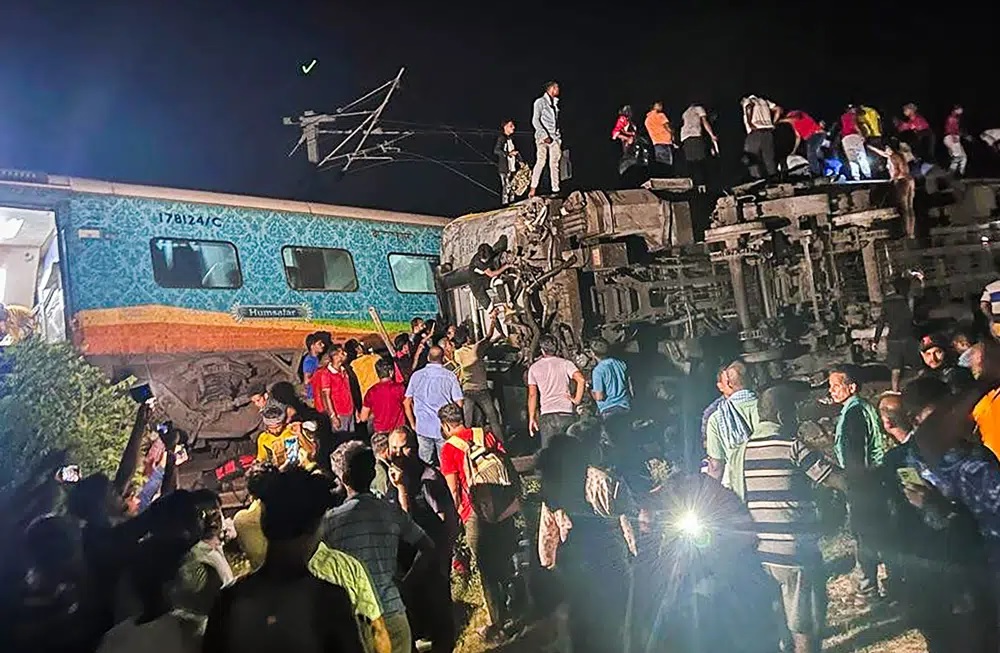 Plus de 200 personnes ont été tuées et 900 blessées dans l'accident ferroviaire survenu en Inde. Image 1