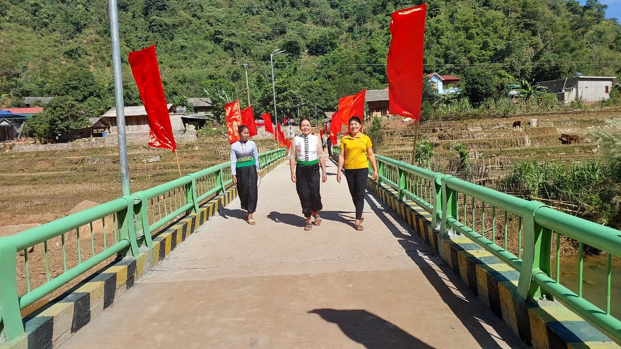 phong vien bao trung uong tai hoa binh ket noi tang cau noi yeu thuong hinh 5