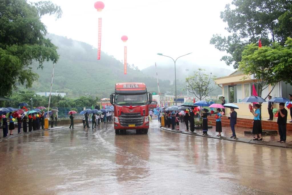 Lễ công bố mở chính thức cặp cửa khẩu song phương Hoành Mô (Việt Nam) - Động Trung (Trung Quốc)