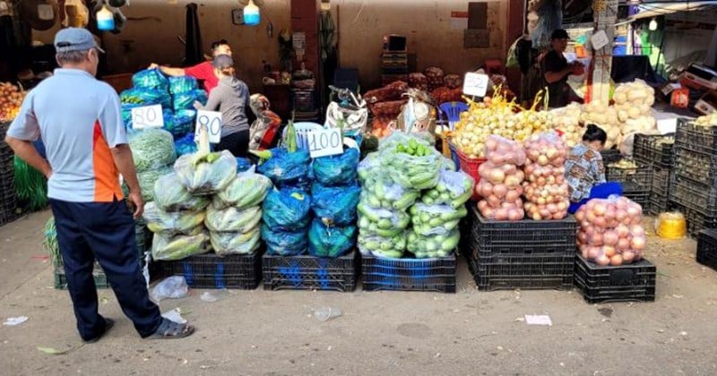 Goods arriving at Ho Chi Minh City wholesale market during holidays are abundant, prices do not increase