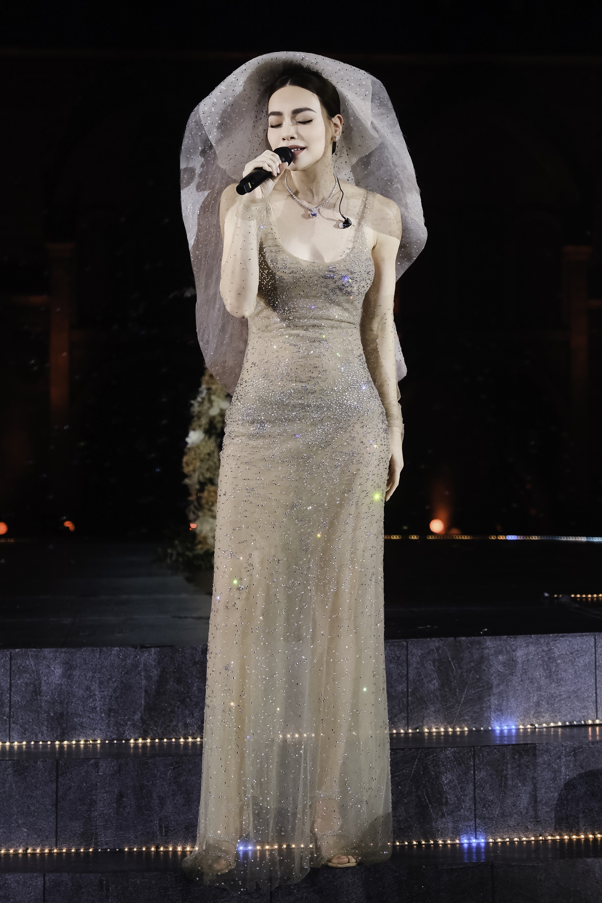 Hồ Ngọc Hà hát 'Love songs' đầy nội lực, mãn nhãn với hơn 2.000 khán giả  - Ảnh 8.