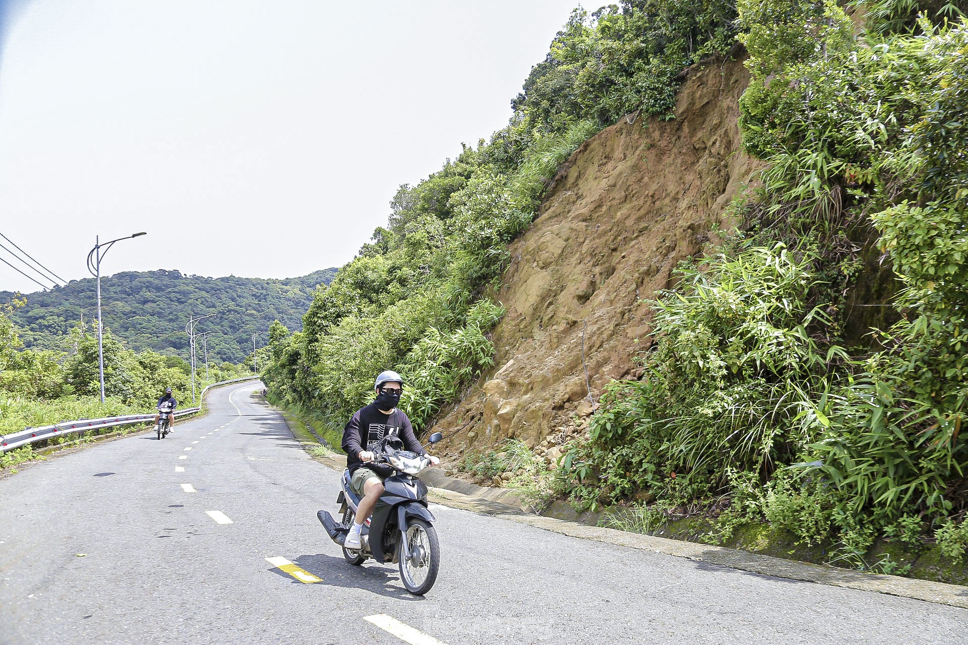 손트라산에 고위험 산사태 다수 발생, 사진 2