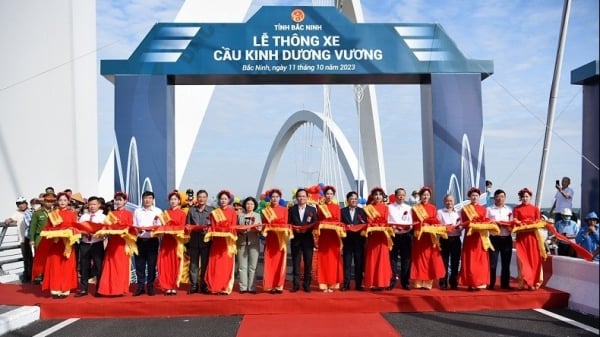 Bac Ninh inaugura el puente de arco de acero más alto de Vietnam