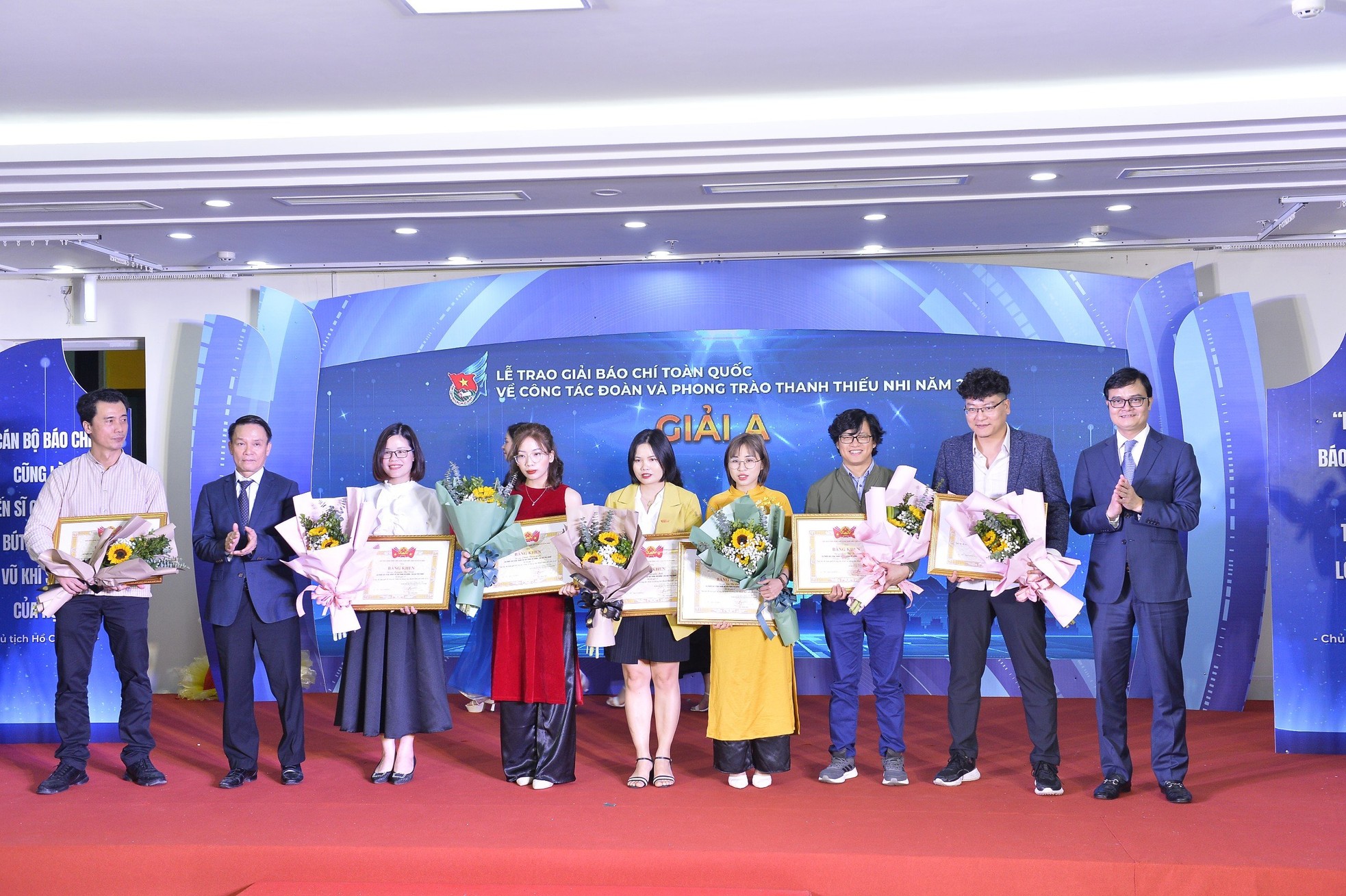 Ceremonia de entrega de premios de prensa nacional a la labor de los sindicatos y movimientos juveniles en 2023 foto 1