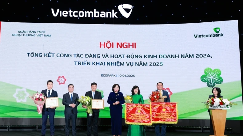 ធនាគារ Vietcombank នាំមុខយ៉ាងរឹងមាំ ទម្លាយរូបភាព 1