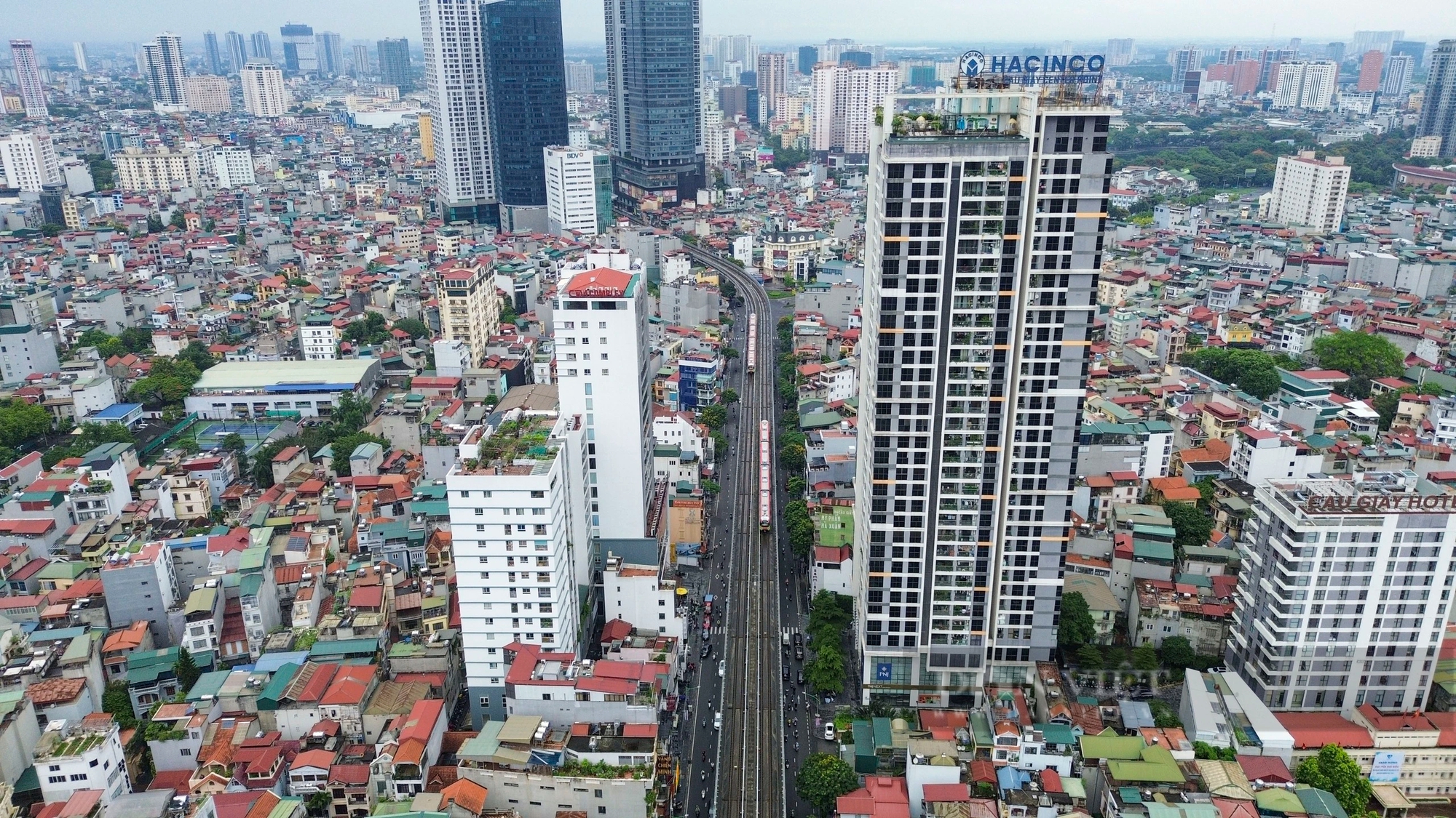 Toàn cảnh tuyến metro Nhổn - ga Hà Nội trước ngày đi vào hoạt động- Ảnh 33.