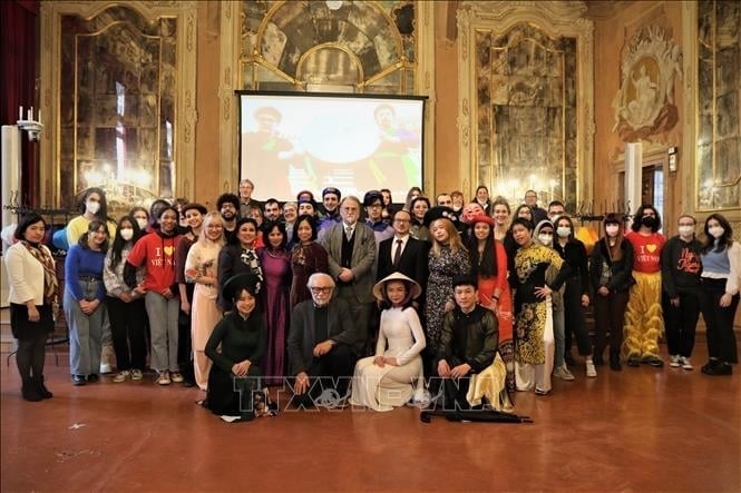 ベトナム人をイタリアに連れてくる「大使」たち - 1