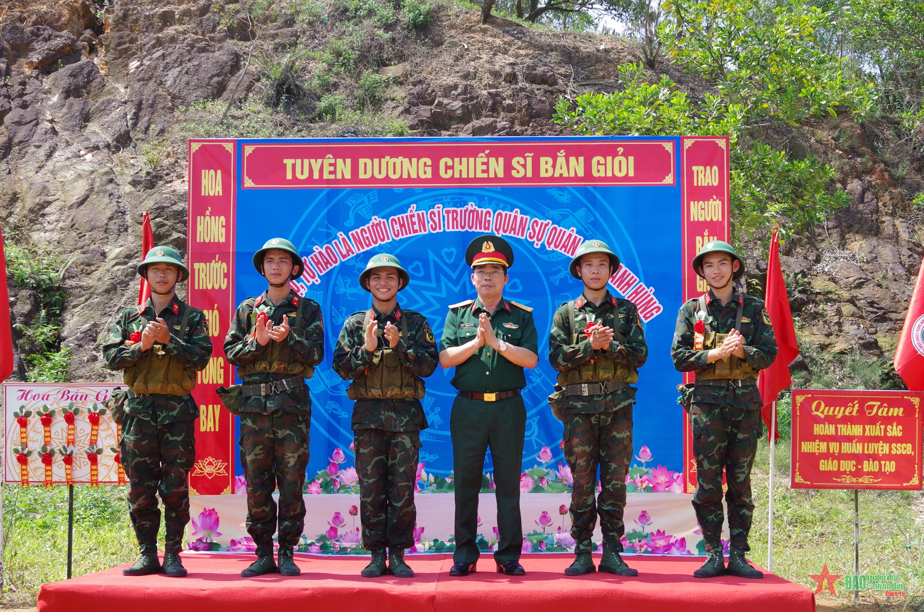 Chiến sĩ mới tự tin giành “Hoa bắn giỏi”