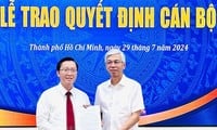 Công bố quyết định của Chủ tịch TPHCM về công tác cán bộ 