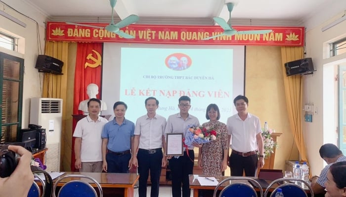 Đảng viên là học sinh phổ thông: Nét mới trong công tác phát triển đảng ở Đảng bộ huyện Hưng Hà