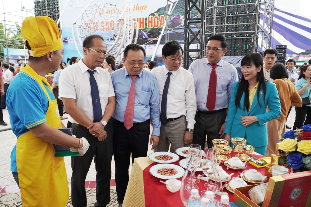 42 món ngon từ yến sào - Ảnh 1.