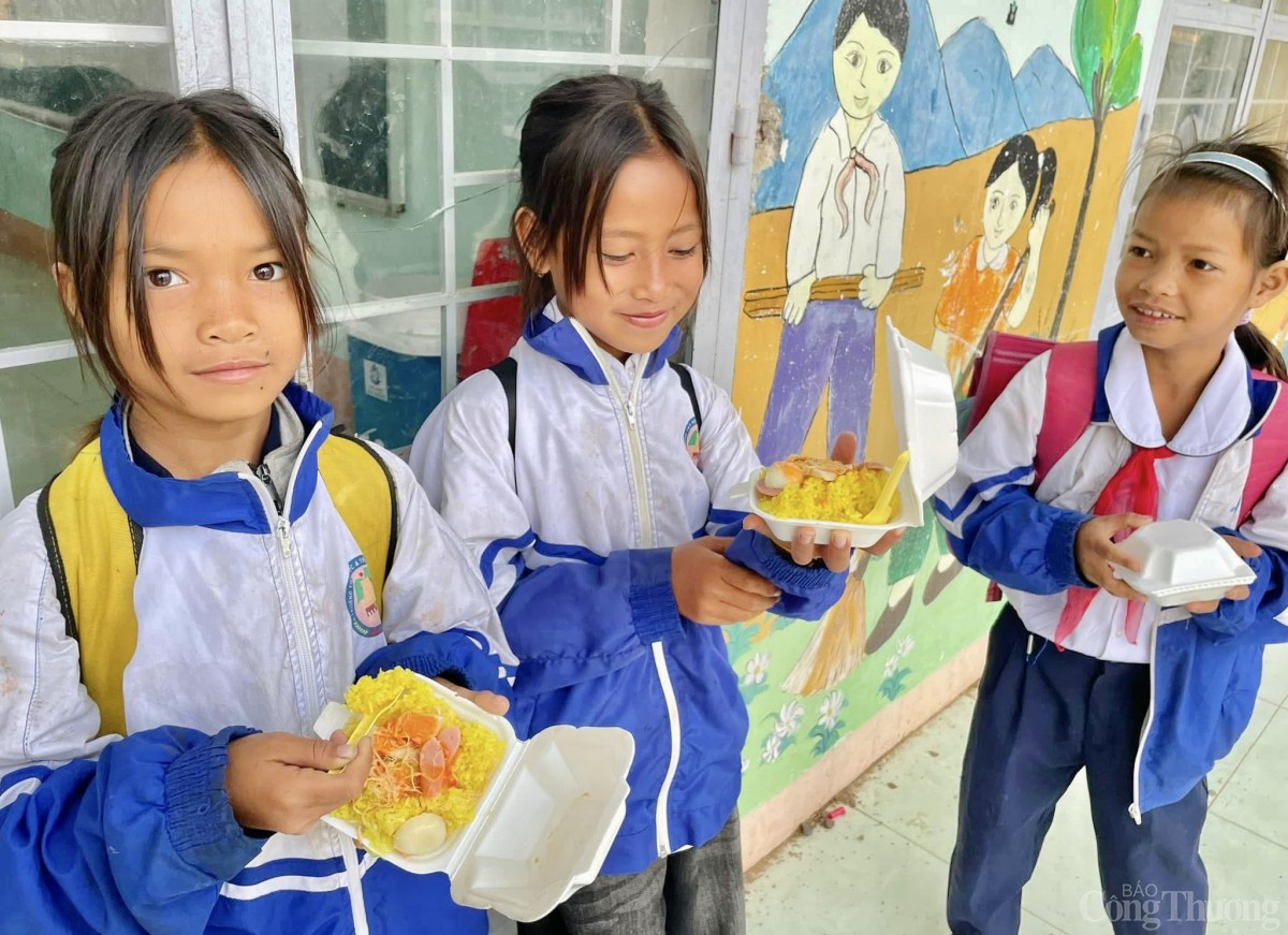 Village teacher and the journey of sowing hope and nurturing knowledge for poor students in Gia Lai