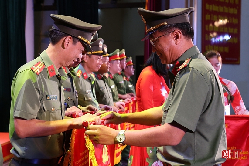 Ha Tinh police won encouragement prize in military and martial arts competition