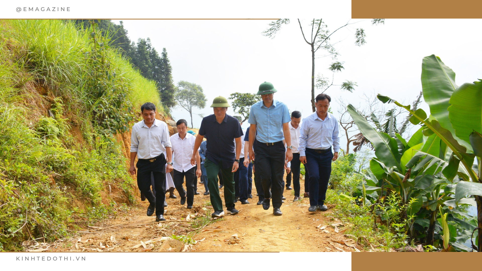 Chủ tịch UBND tỉnh Lào Cai Trịnh Xuân Trường cùng đoàn cán bộ kiểm tra làm đường giao thông nông thôn tại huyện Bắc Hà.