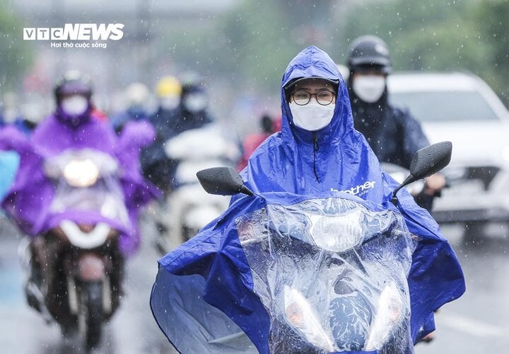 11월 30일부터 12월 5일까지 중부지방, 중부고원지방, 남부지방에는 폭우가 내릴 것으로 예상됩니다. (일러스트레이션: 응오 눙)