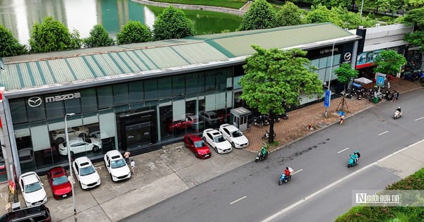 Primer plano de una serie de edificios comerciales que violan las normas de prevención de incendios en Thanh Xuan