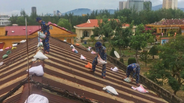 เจ้าหน้าที่และทหาร กองทัพเรือภาค 3 พร้อมรับมือกับพายุและน้ำท่วม