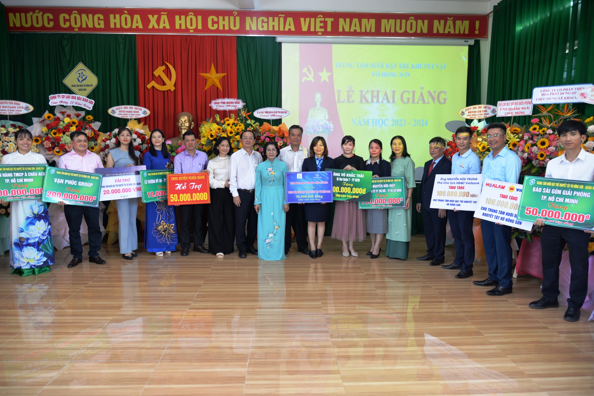 Khai giảng năm học mới tại Trung tâm Nuôi dạy trẻ khuyết tật Võ Hồng Sơn - Ảnh 5.
