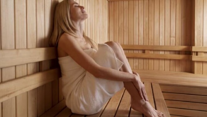 ¿La sauna realmente ayuda a perder peso?