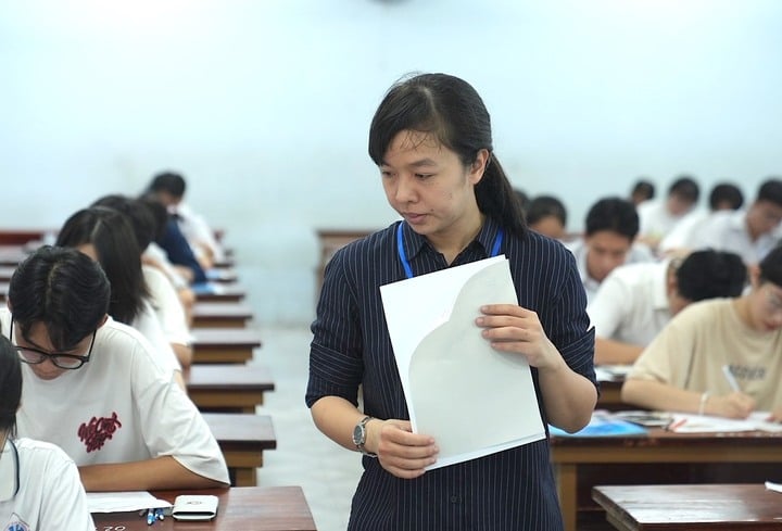 Il est prévu de renforcer la réglementation sur les examens de langues étrangères à 6 niveaux pour empêcher la tricherie et les examens par procuration. (Illustration)