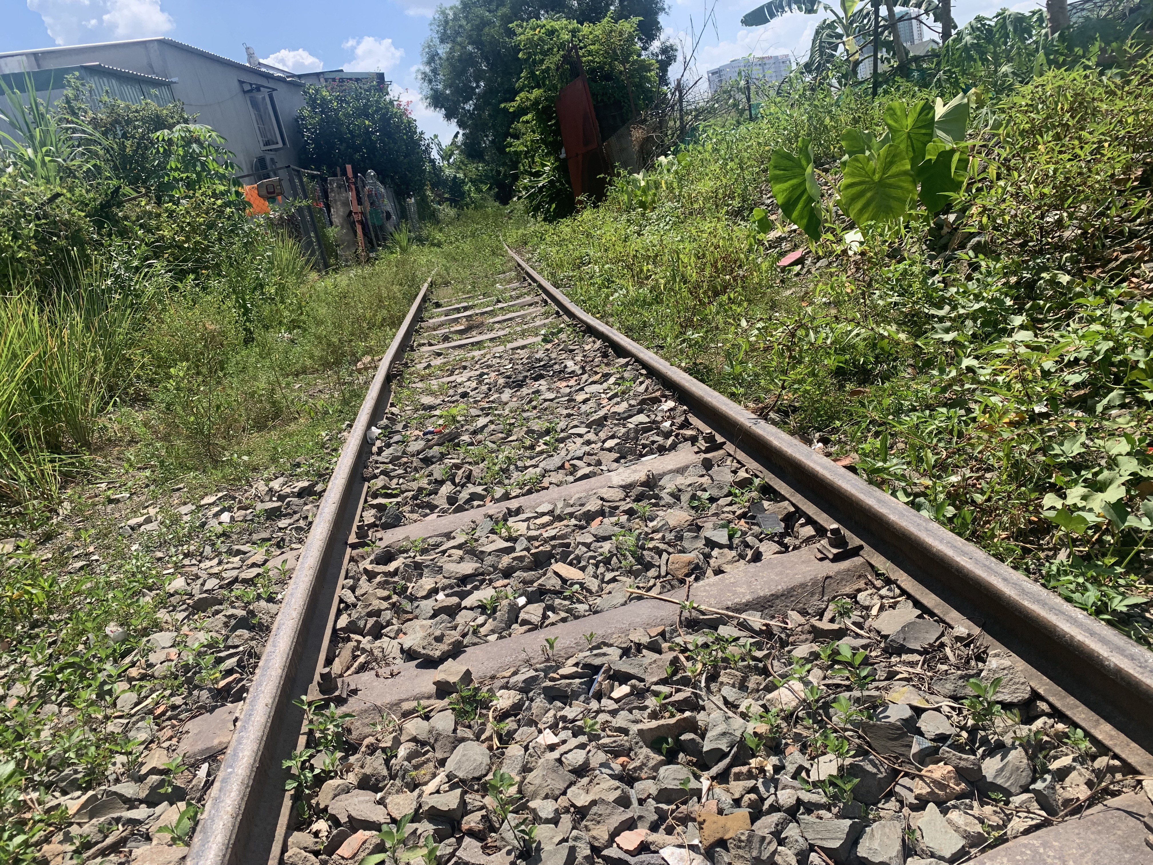 Real Estate - Binh Duong: What is the status of the suspended railway residential area project? (Image 9).