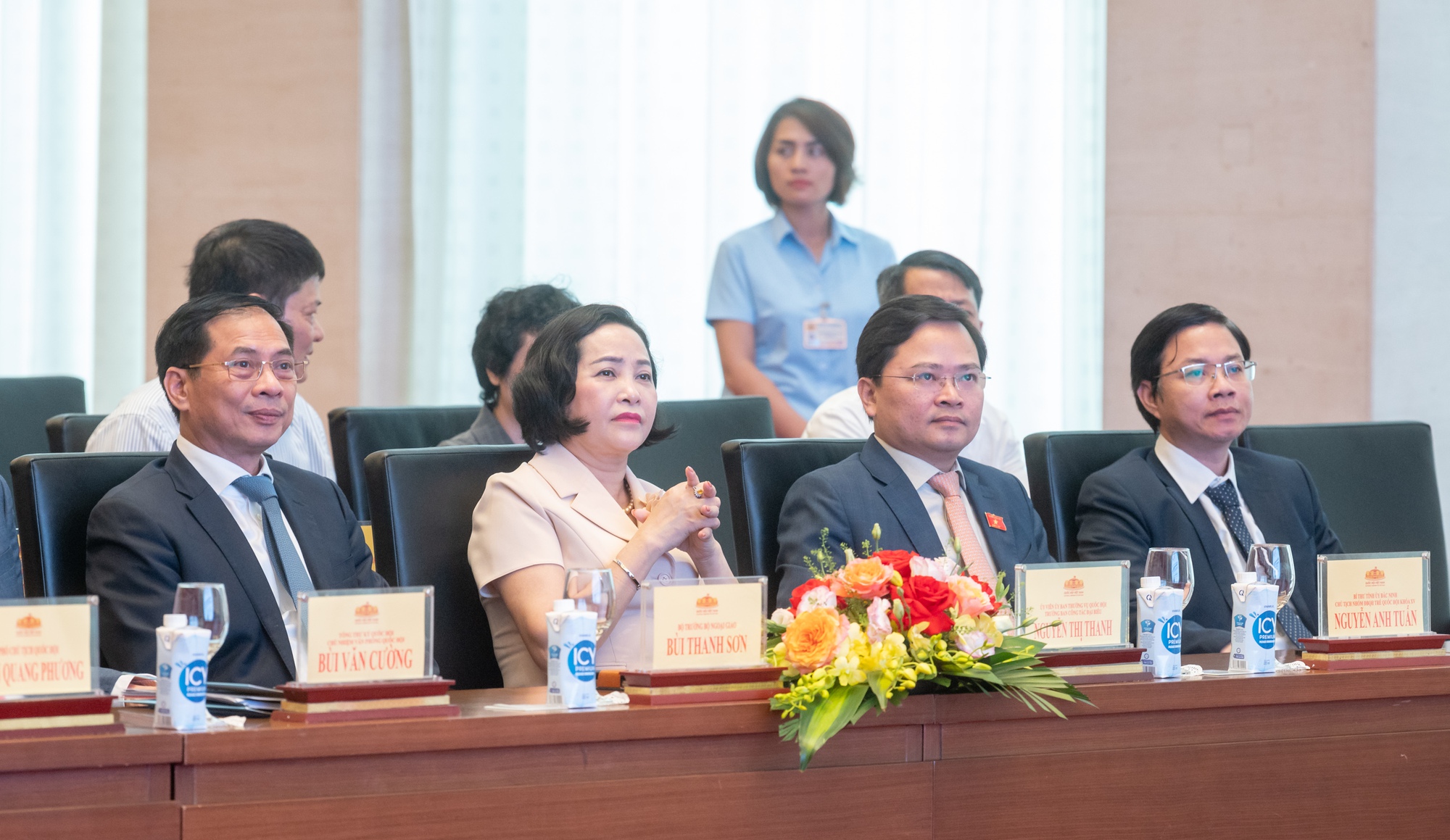 Chủ tịch Quốc hội Vương Đình Huệ dự Lễ công bố Logo, Bộ nhận diện và Website Hội nghị Nghị sĩ trẻ toàn cầu lần thứ 9 - Ảnh 9.