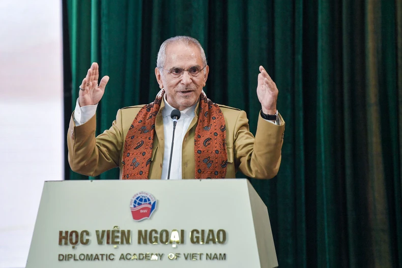 [Ảnh] Tổng thống Timor Leste José Ramos-Horta giao lưu với sinh viên Học viện Ngoại giao ảnh 5