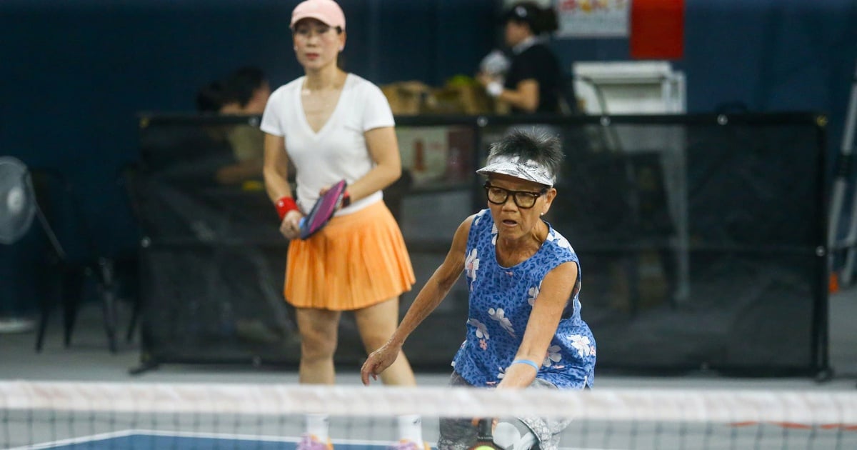 Tràn ngập tiếng cười ở giải pickleball dành cho người trên 50 tuổi