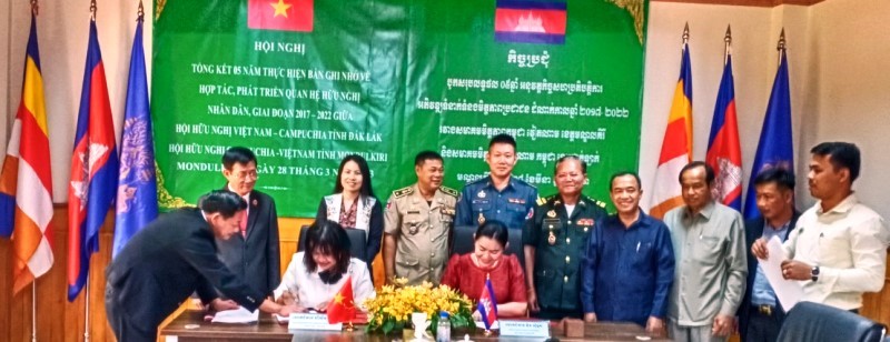 ดัก ลัก-มณฑลคีรี: การทูตประชาชนรักษามิตรภาพ Đắk Lắk - Mondulkiri: Đối ngoại nhân dân gìn giữ tình hữu nghị