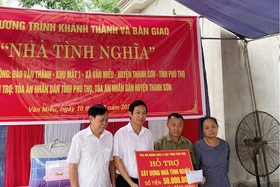 Bàn giao “Nhà tình nghĩa”