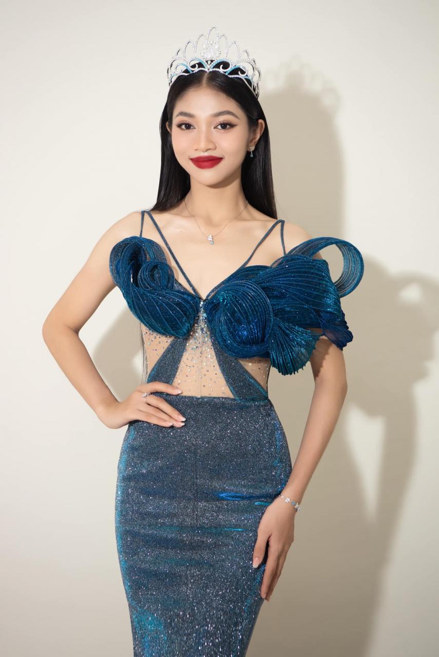 In the top 3 of Miss World Vietnam 2023, runner-up Minh Kien is the one who has received the most criticism for her beauty. However, after being crowned, she has had a significant 