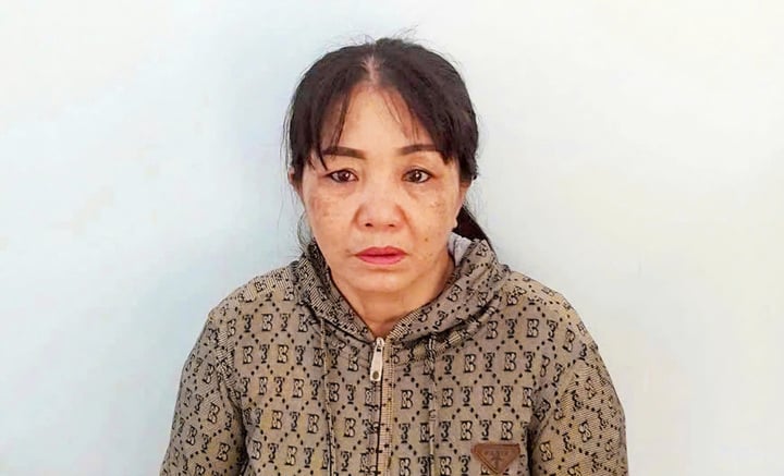 Nguyen Thi Phuong en la agencia de investigación.