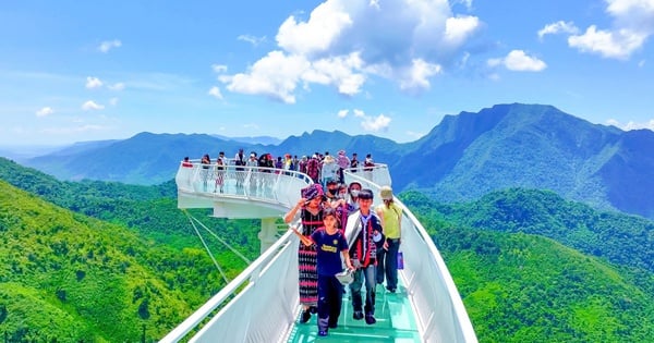 Quang Nam defines 2 new "golden routes" for tourism