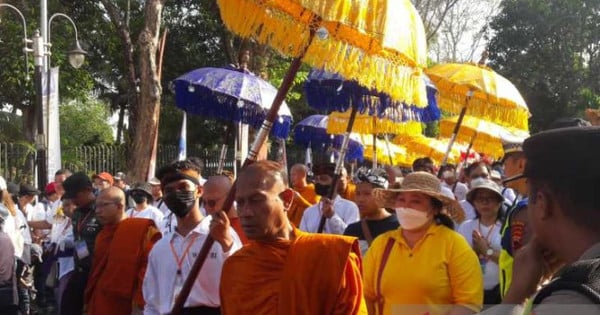 Tổng thống Indonesia Joko Widodo chúc mừng Phật tử nhân Đại lễ Vesak