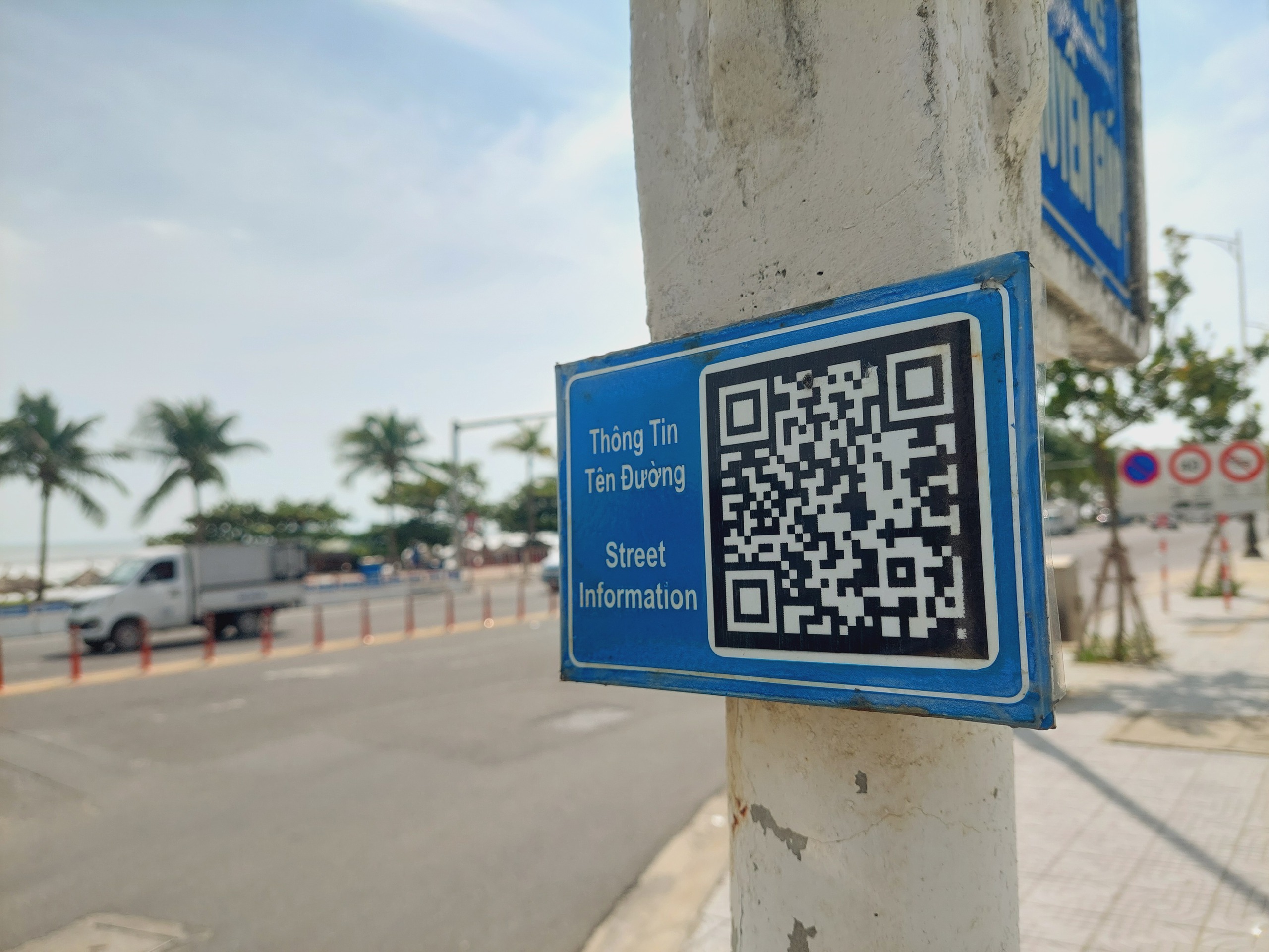 Quét mã QR dưới biển tên đường, khám phá sử Việt- Ảnh 3.