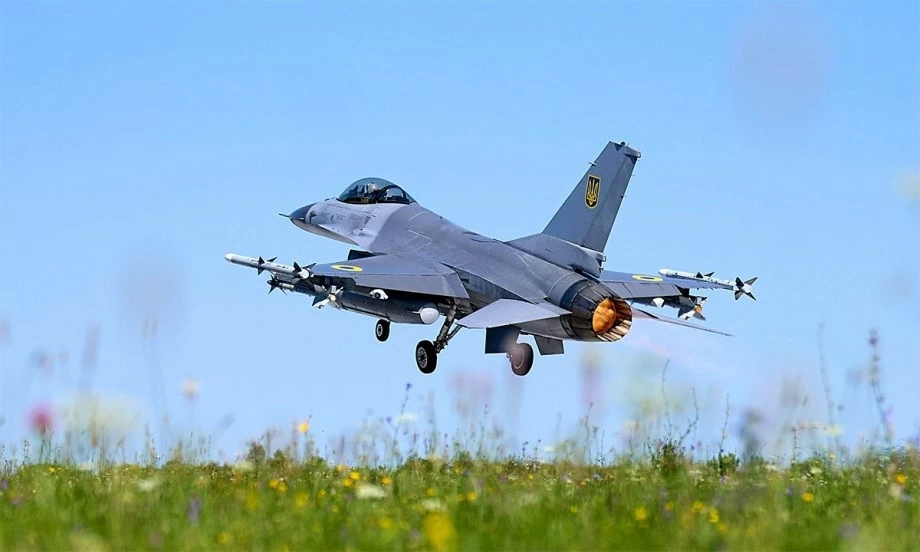 Hy hữu: Tìm mọi cách để sở hữu F-16, Ukraine không may tự bắn rơi một tiêm kích 'quý'