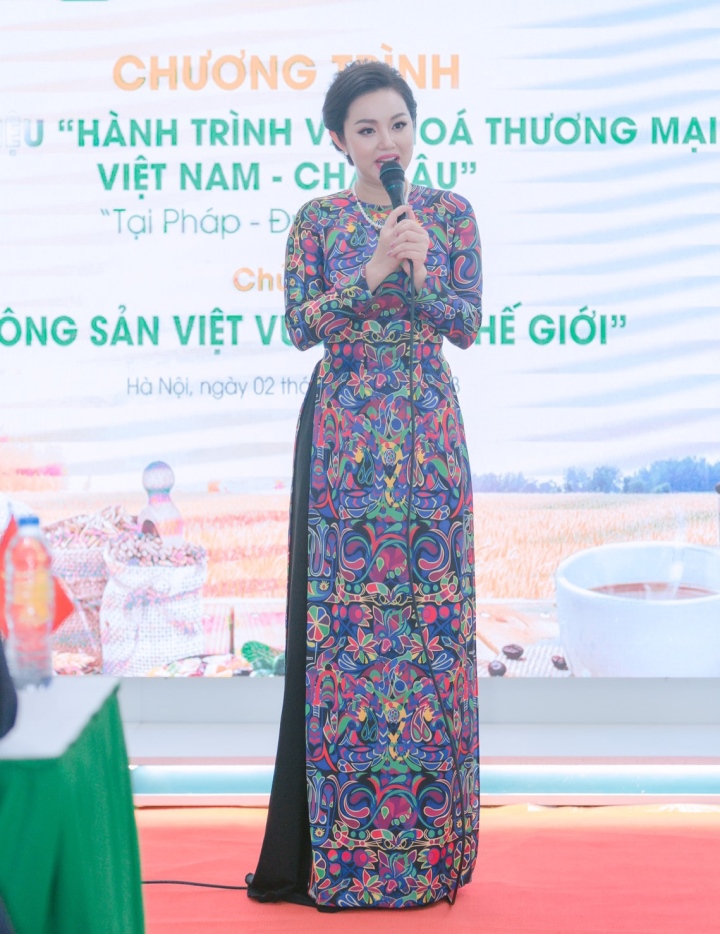 Singer Giao Linh's niece founded the Vietnam Cultural and Commercial Journey - 1