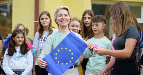 Après sa réélection, Mme von der Leyen s'est engagée à accélérer le processus d'élargissement de l'UE.