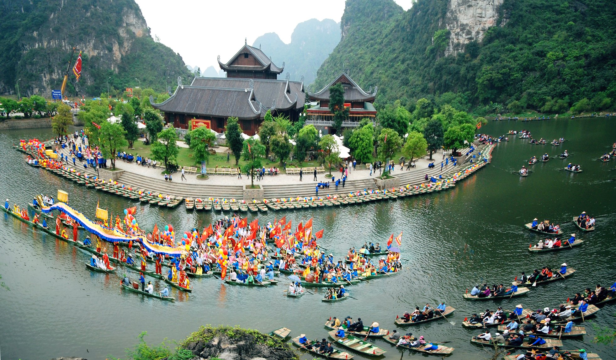 'Sắc màu di sản - Hội tụ và lan tỏa' tại Festival Ninh Bình - Tràng An 2023