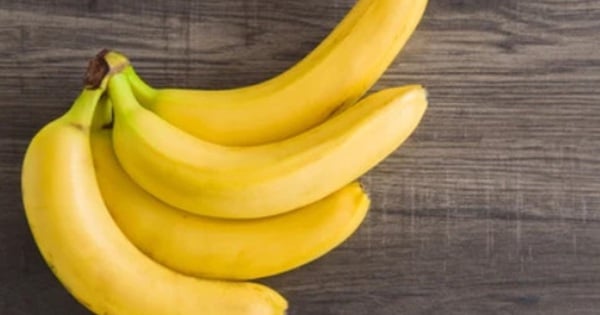 What do experts say about eating bananas to lose weight quickly?