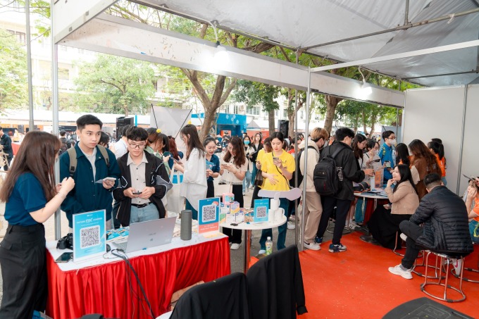 คาดว่างาน FTU Career Fair จะดึงดูดนักศึกษาเศรษฐศาสตร์เข้าร่วมงานประมาณ 4,000 คน ภาพ: FTU Times