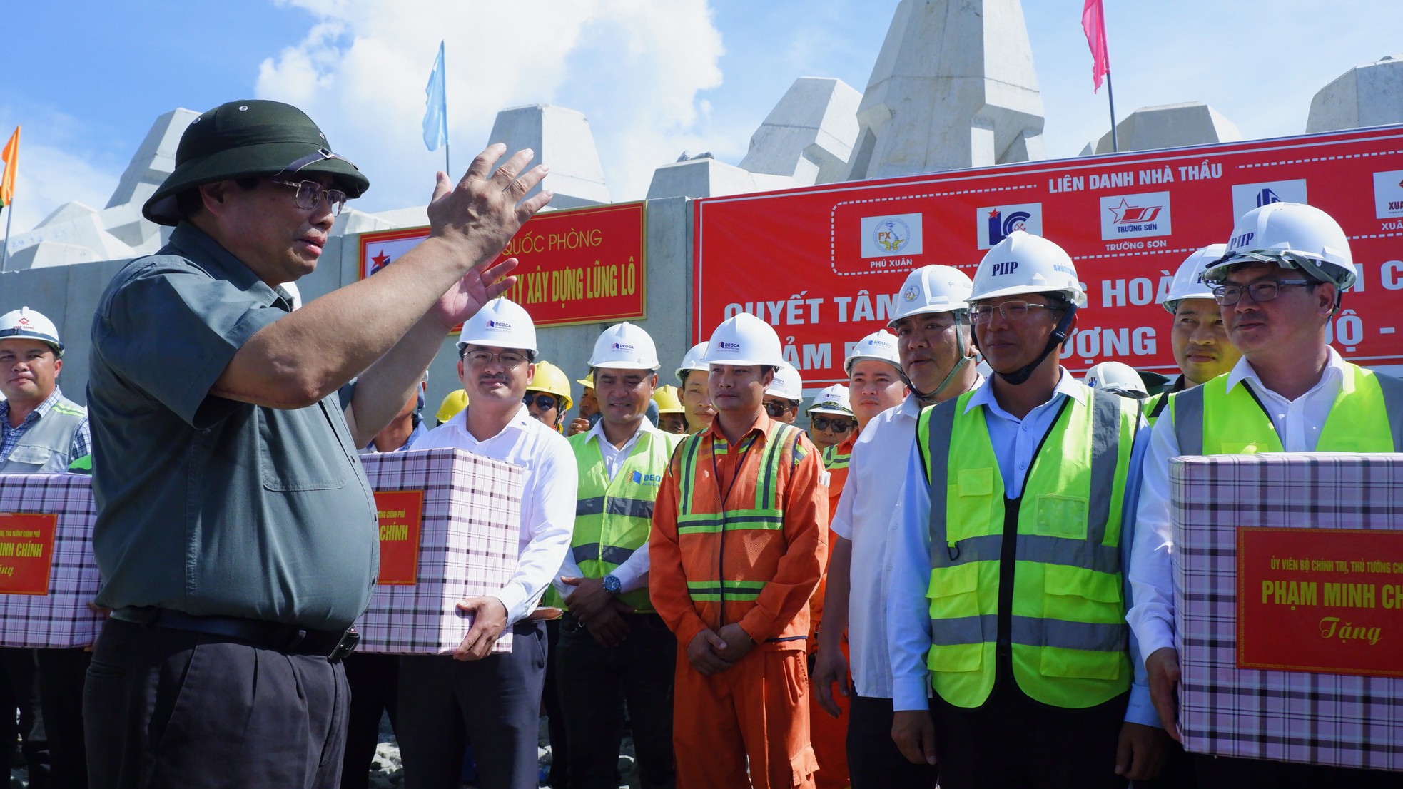 Primer Ministro: Grandes corporaciones japonesas e indias interesadas en el proyecto del puerto marítimo de Lien Chieu (foto 1)