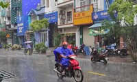 Ho Chi Minh City welcomes cooling rain on Hung King's death anniversary